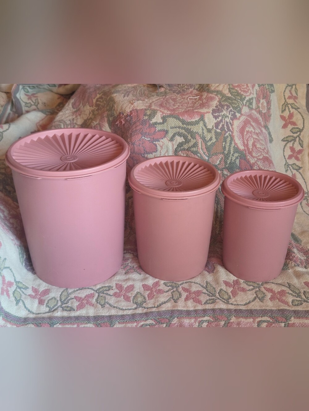 VTG Tupperware Dusty Rose 3 Pc Servalier Canister Set 811, 809, 805 Nesting